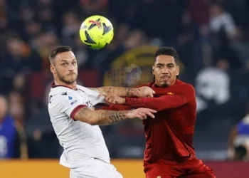 Smalling Azione Roma-Bologna 04012023