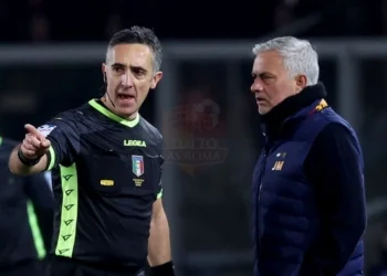 Mourinho e Aureliano Panchina 3 Lecce-Roma 11022023