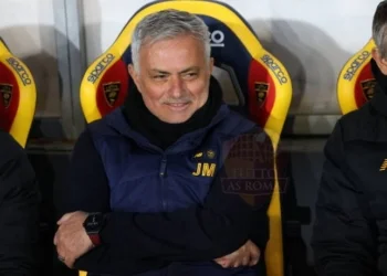 Mourinho Panchina Lecce-Roma 11022023