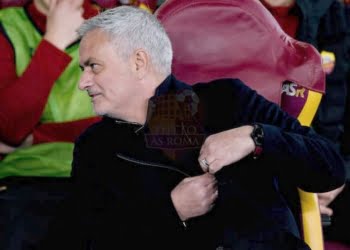 Mourinho Panchina Roma-Salisburgo 23022023