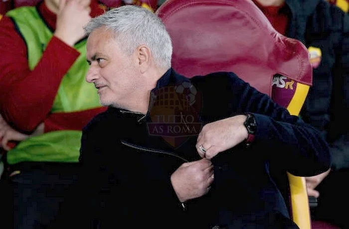 Mourinho Panchina Roma-Salisburgo 23022023