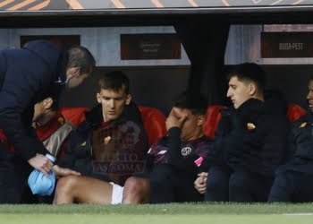 Dybala Panchina dolorante e piange Feyenoord-Roma 13042023