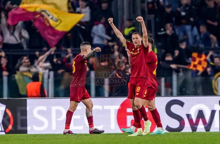 Matic Esulta fine partita Roma-Feyenoor 20042023