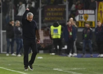 Mourinho Esulta Panchina Roma-Sampdoria 02042023