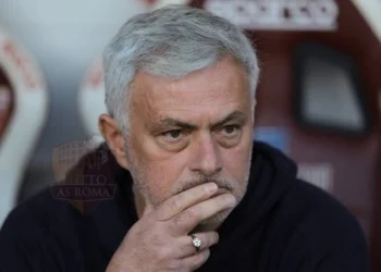 Mourinho Panchina Torino-Roma 08042023