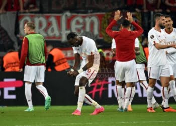 Abraham Esulta con squadra Bayer Leverkusen-Roma 18052023