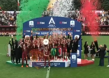 Bartoli alza il Trofeo Scudetto 2022-2023