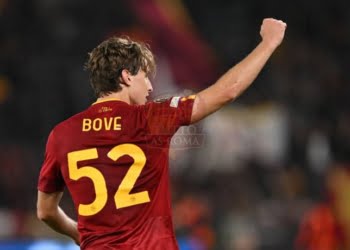 Bove Esulta gol Roma-Bayer Leverkusen 4 11052023