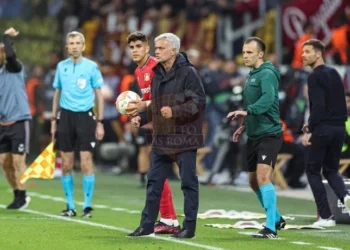 Mourinho Panchina Bayer Leverkusen-Roma 18052023