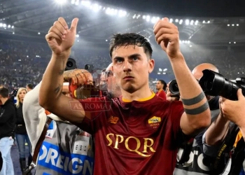 Dybala Sotto curva sud Roma-Spezia 04062023