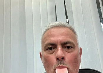 Mourinho Mangia gelato Trigoria