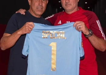 Mourinho e Di Biagio Maglia a Tirana