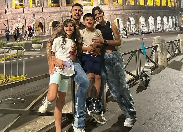 Paredes e la famiglia al Colosseo