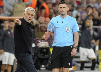 Mourinho Panchina Siviglia-Roma 25052023