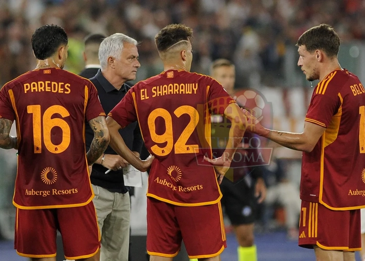 Mourinho Parla con Paredes, El Shaarawy e Belotti