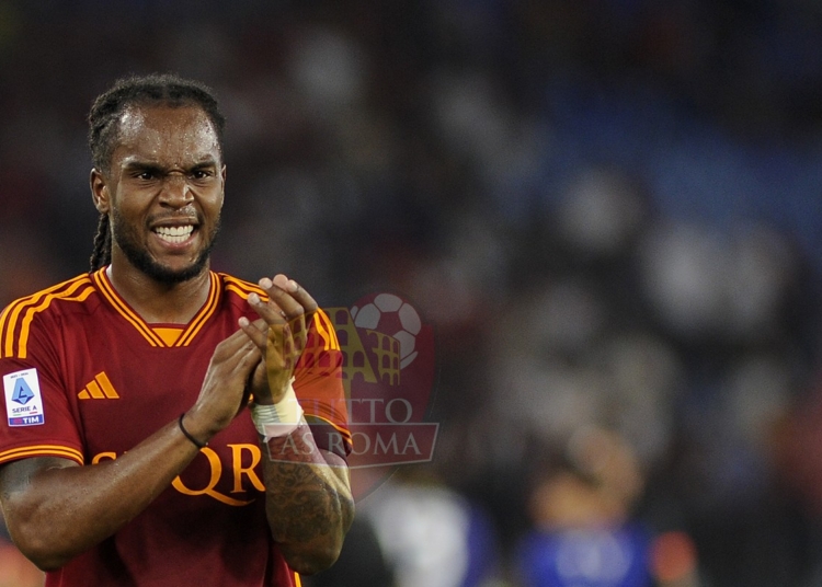 Renato Sanches Applaude fine partita Roma-Lecce 05112023