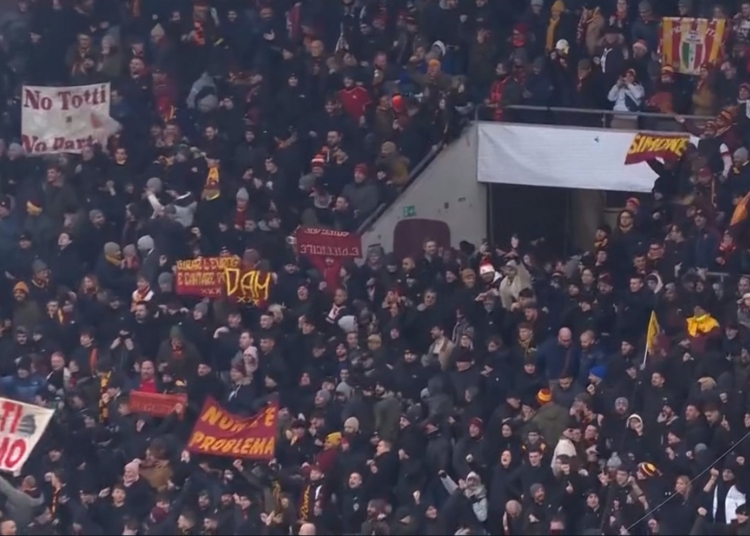 Tifosi romanisti a Ginevra Servette-Roma 30112023