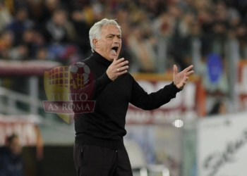 Mourinho Panchina arrabbiato Roma-Cremonese 03012024