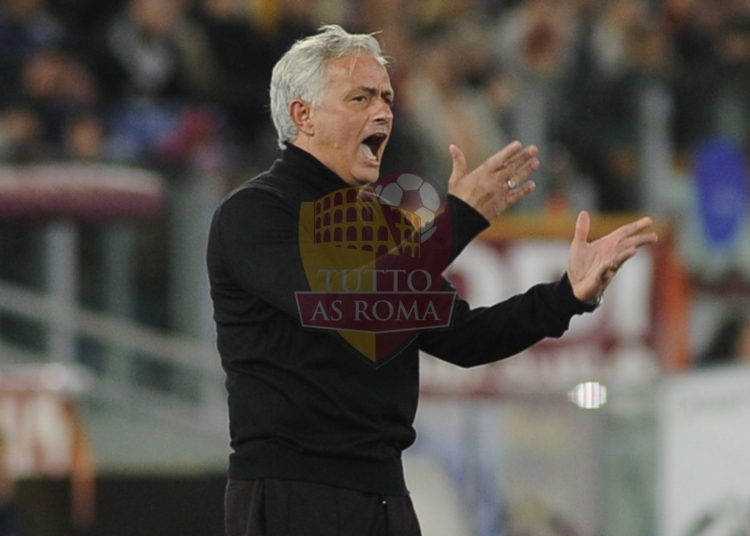 Mourinho Panchina arrabbiato Roma-Cremonese 03012024