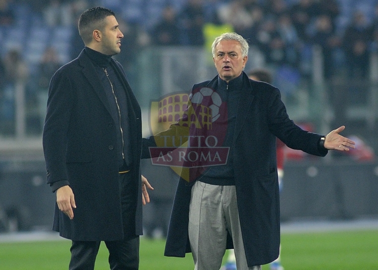 Mourinho e Cardini Panchina Lazio-Roma Coppa Italia 10012024