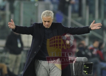 Mourinho Panchina impreca Lazio-Roma Coppa Italia 10012024