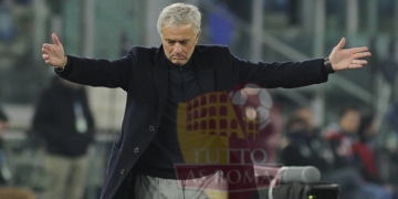 Mourinho Panchina impreca Lazio-Roma Coppa Italia 10012024