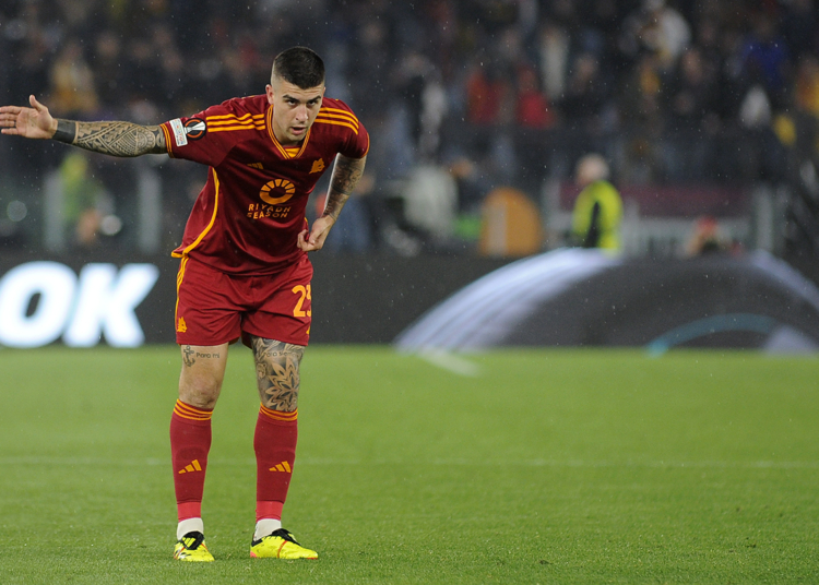 Manici Esultanza Curva sud Roma-Milan 18042024