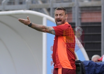 De Rossi Panchina Roma-Olympiacos 03082024