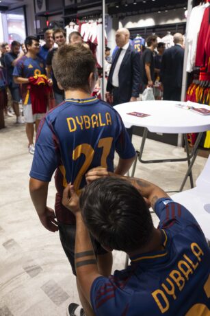 Paulo Dybala Via del Corso