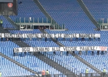 Striscione Curva sud contestazione Roma-Udinese 22092024