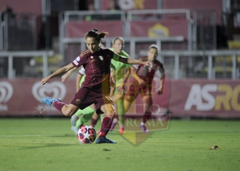 Giugliano Tira il rigore Roma-Wolfsburg 06102024