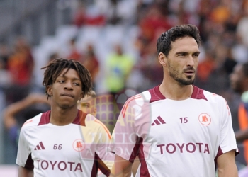 Sangaré e Hummels Riscaldamento