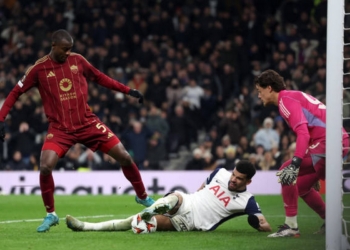 N'Dicka Azione Tottenham-Roma 28112024