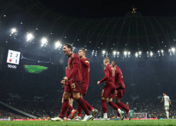 Hummels Esulta gol Tottenham-Roma 28112024