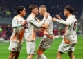 Dybala Esulta gol con compagni Milan-Roma 2 29122024