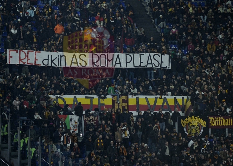 Curva Sud Striscione contro i Friedkin Roma-Lecce 07122024