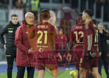 Ranieri Dybala Paredes Discutono Panchina Roma-Lecce 07122024