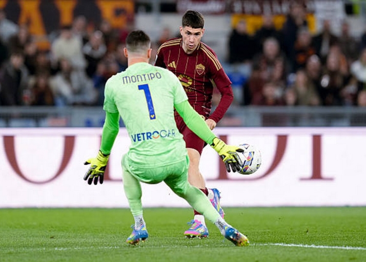 Soulé Azione gol con pallonetto Roma-Verona 19042025