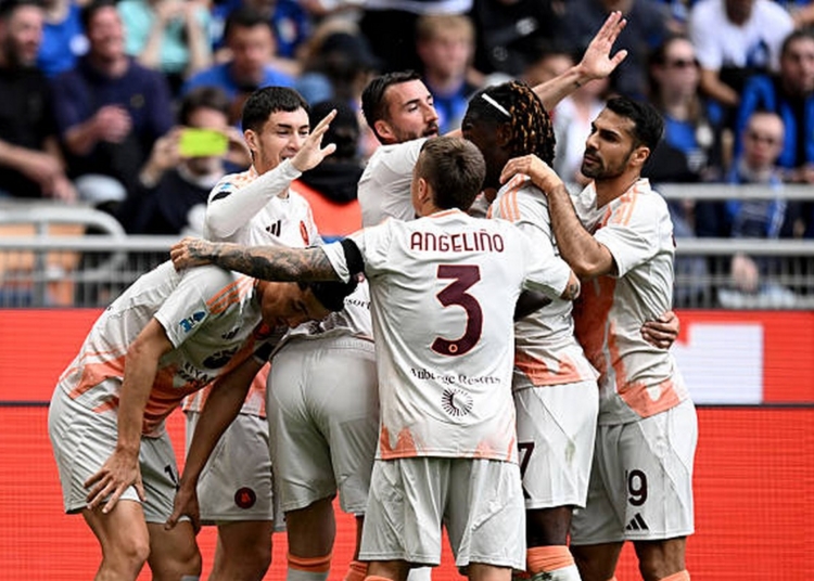 Soulé Esulta gol co i compagni Inter-Roma 2 27042025