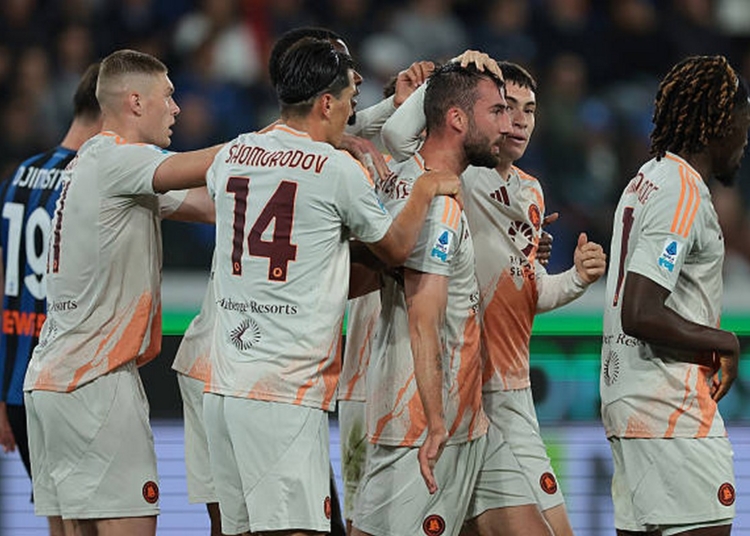 Cristante Esulta gol con i compagni Atalanta-Roma 2 12052025