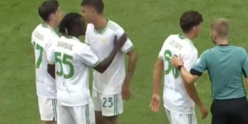 Ferguson Esulta gol con i compagni Kaiserslautern-Roma 26072025