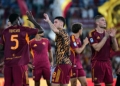 Soulé Complimenti compagni fine partita Roma-Bologna 23082025