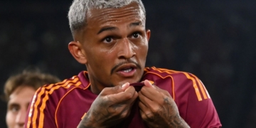 Wesley Esulta gol bacio stemma 23082025