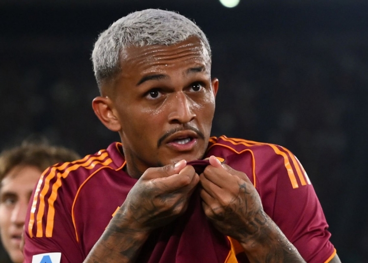 Wesley Esulta gol bacio stemma 23082025