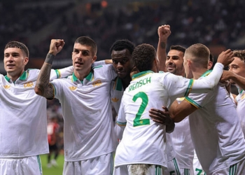 N'Dicka Esulta gol con compagni Nizza-Roma 24092025