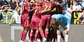 Pellegrini Esulta con compagni Lazio-Roma 21092025