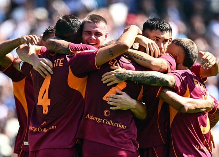 Pellegrini Esulta gol con compagni Lazio-Roma 21092025