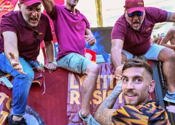 Pellegrini Festeggia sotto la sud Lazio-Roma 21092025