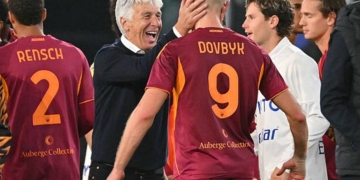 Gasperini e Dovbyk Fine partita Roma-Parma 29102025