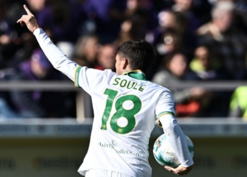 Soulé Esulta gol Fiorentina-Roma 2 05102025